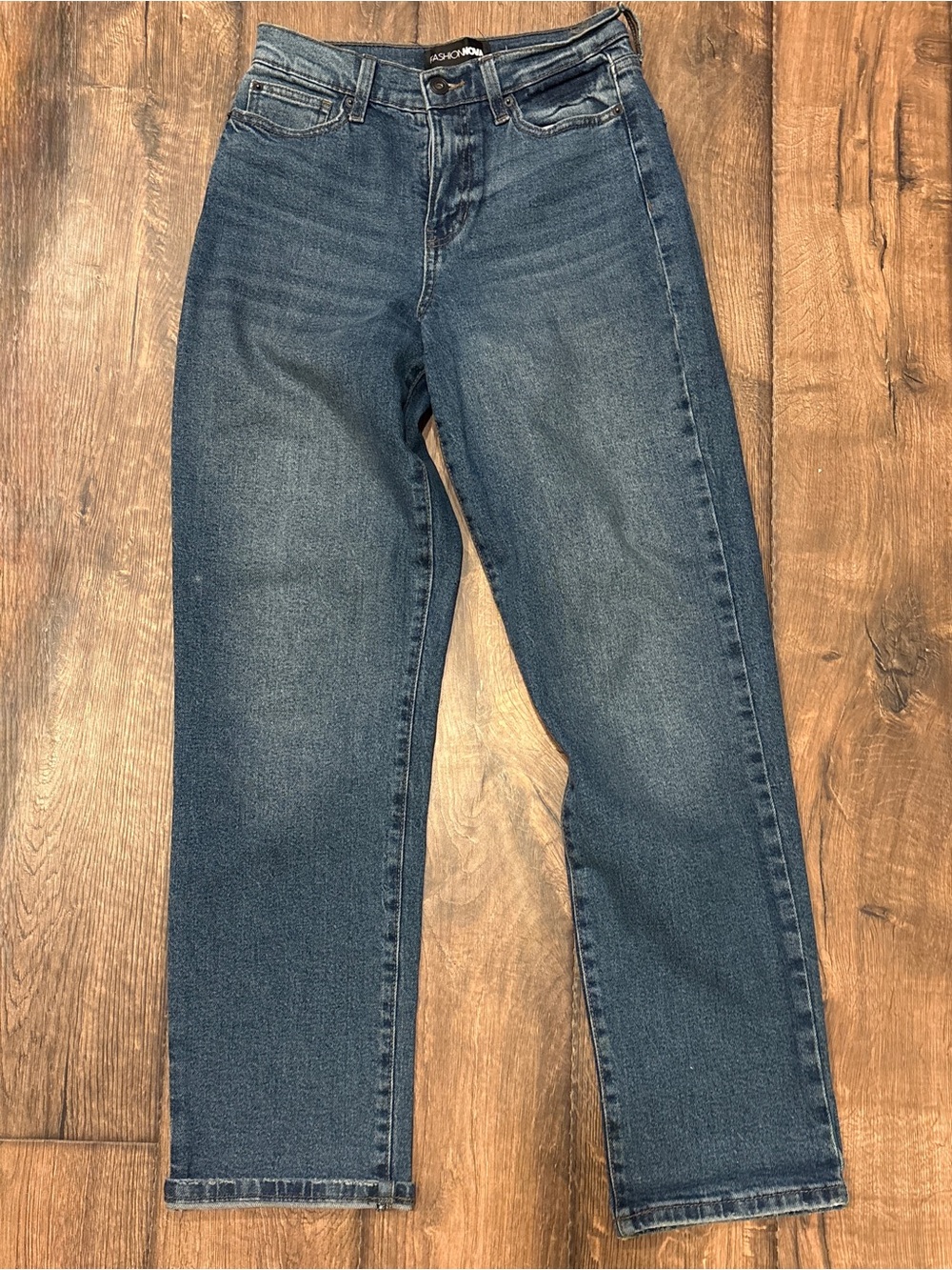 Fashion Nova straight-leg blue jeans